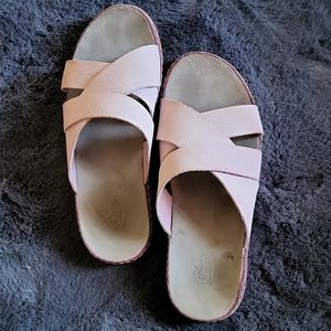 Chaco lavender crisscross strap leather sandals